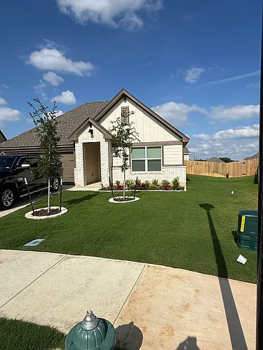 146 Ellenora Dr Photo 1
