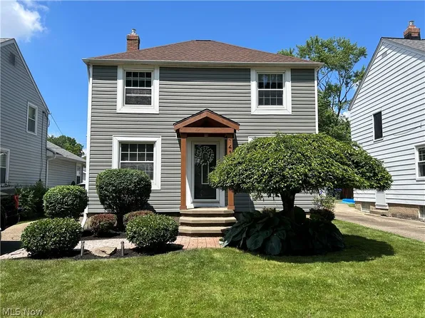 143 Pierce Ave, Cuyahoga Falls, OH 44221