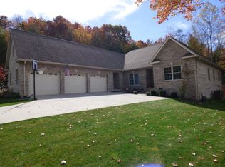 128 Hanworth Ln, Daniels, WV 25832