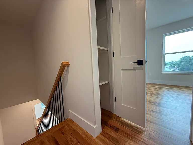 160 Main St #1 — Photo 34