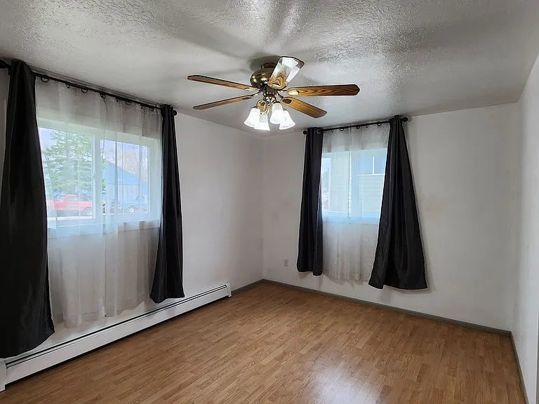 2345 Benton Ave — Photo 16