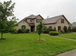 5651 Woodcrest Ln, Owensboro, KY 42303