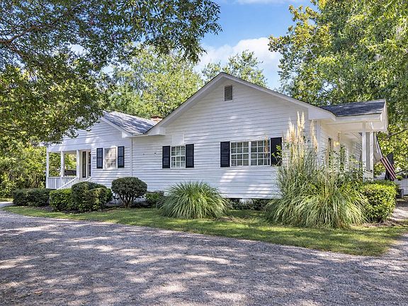 2nd image of 308 Belvedere Clearwater Road