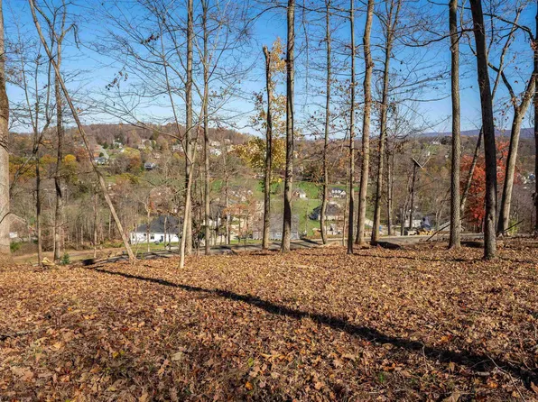 3034 Greystone Dr, Morgantown, WV 26508