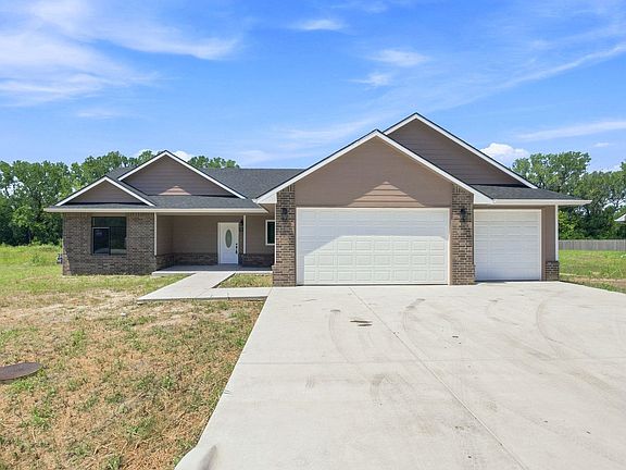 5th image of 635 S Arbor Valley Way