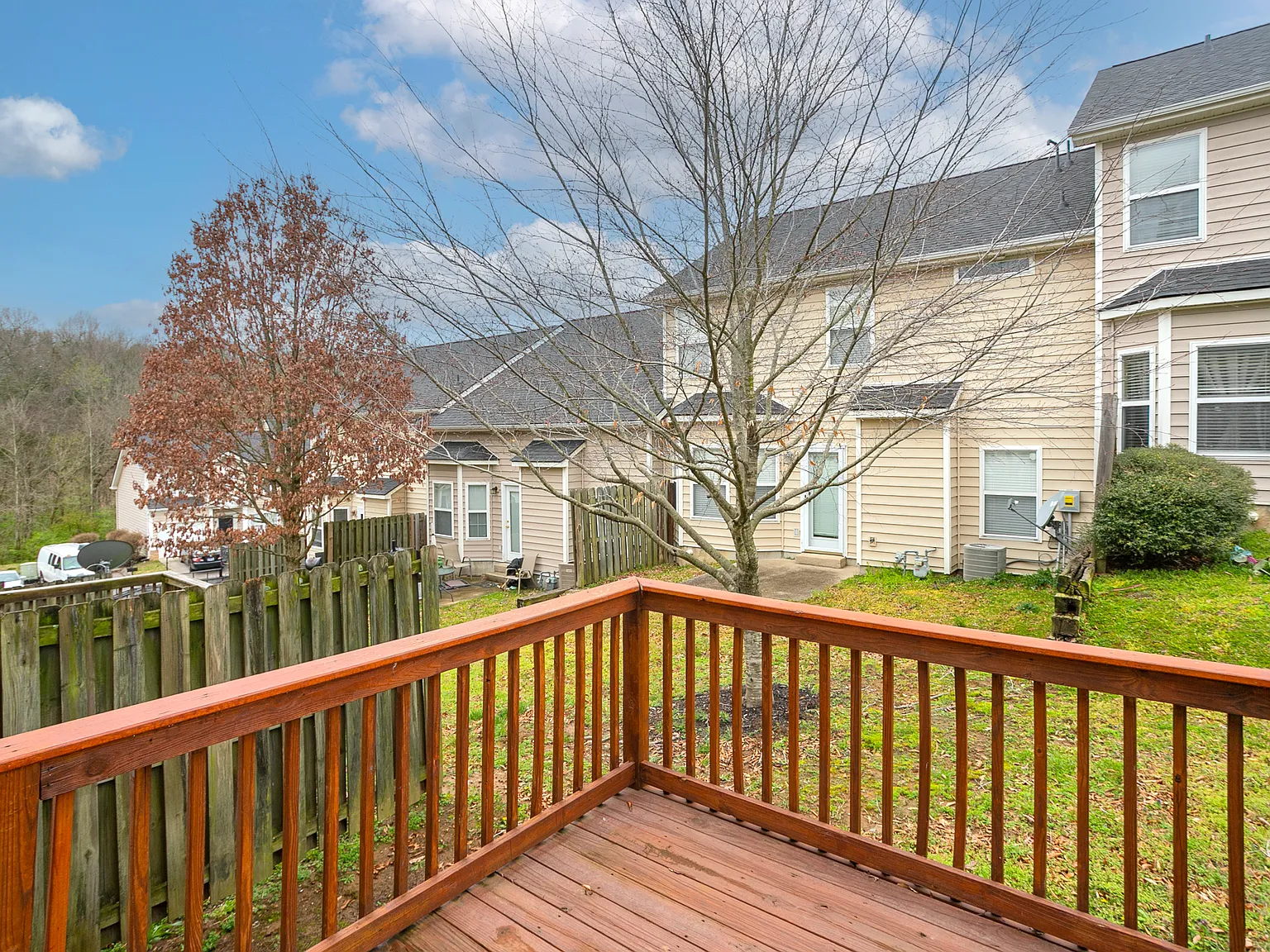 2 bed, 2.5 bath, 1346 sqft, $1,850 — Photo 3