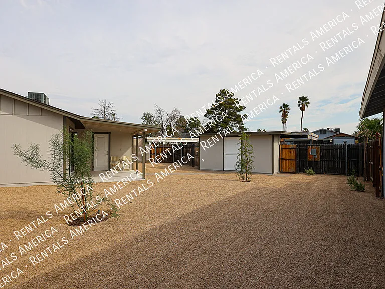 13861 N 48th Ave — Photo 26