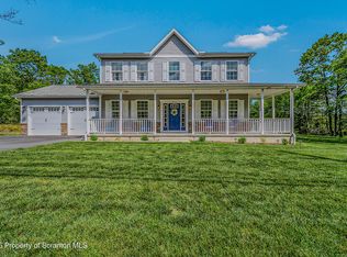 1612 Whitetail Run, Moscow, PA 18444