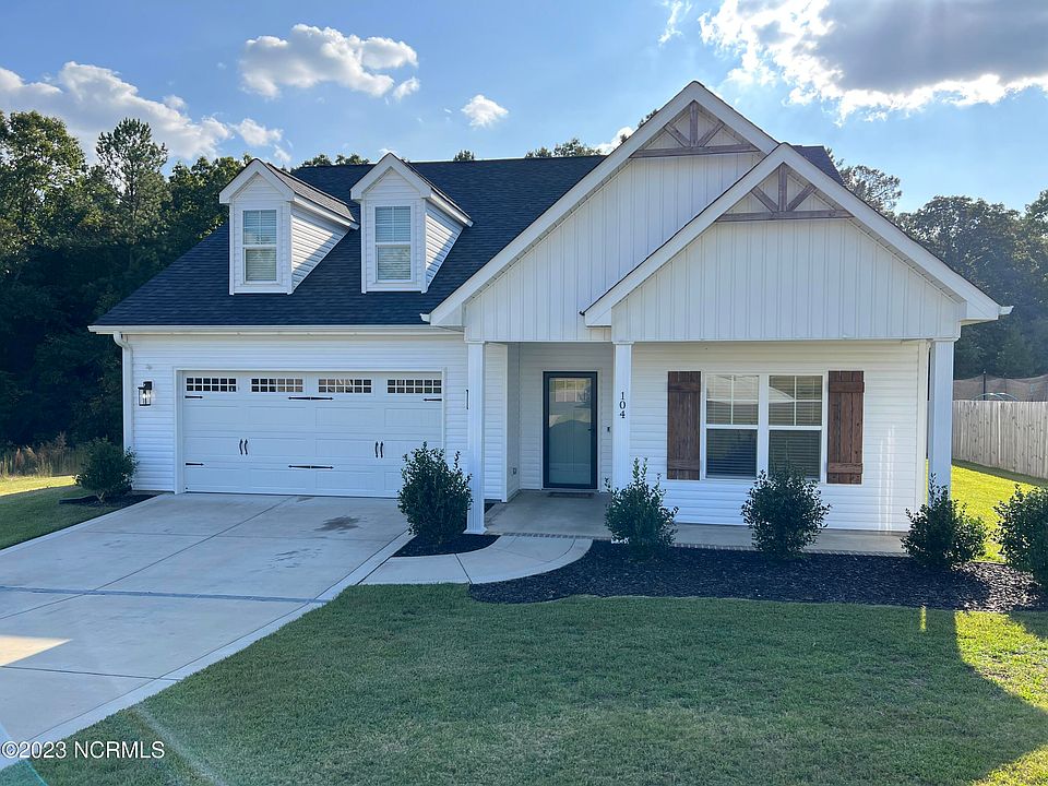 1st image of 104 Woodford Ln