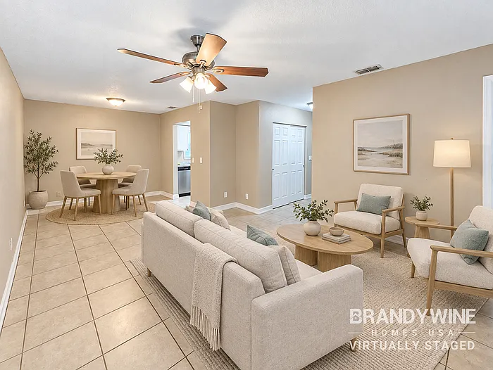 4 bed, 2.0 bath, 1270 sqft, $2,060 — Photo 3