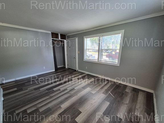 4th image of 1212 Lincoln St