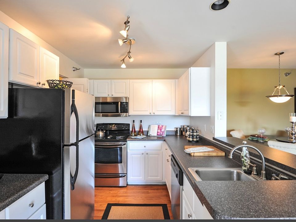 1st image of 358 Glenwood Dr