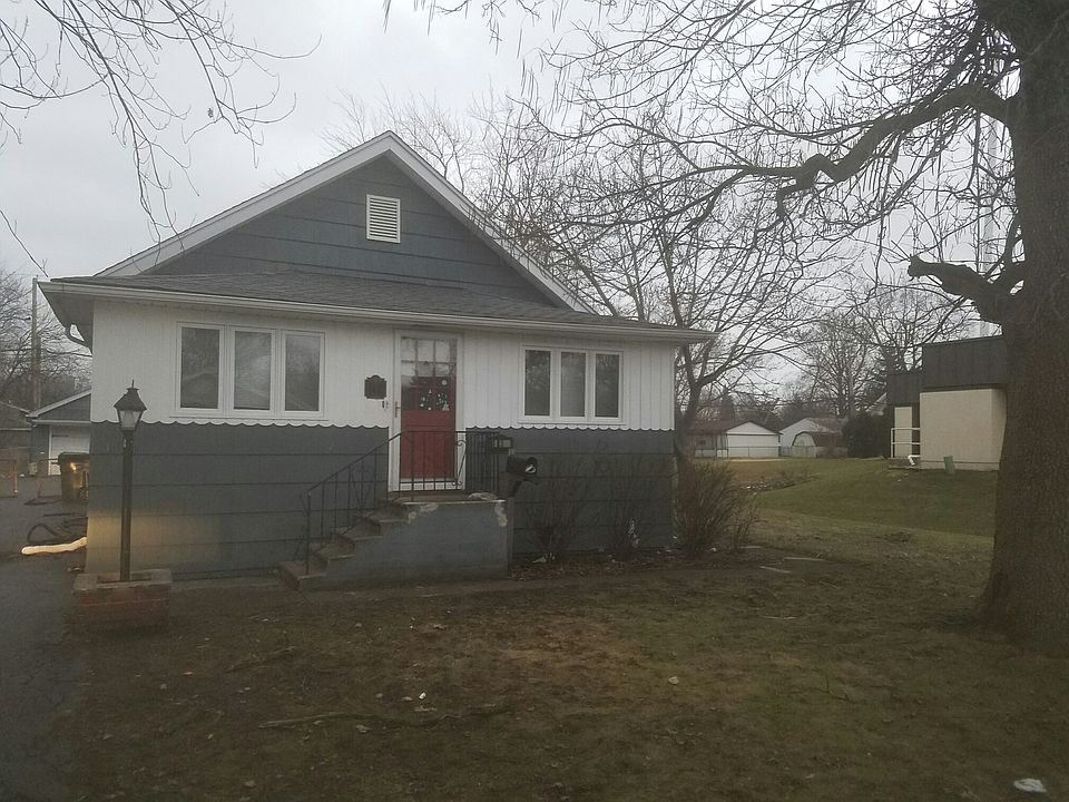 1st image of 301 N Rebecca St