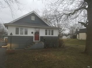 301 N Rebecca St, Glenwood, IL