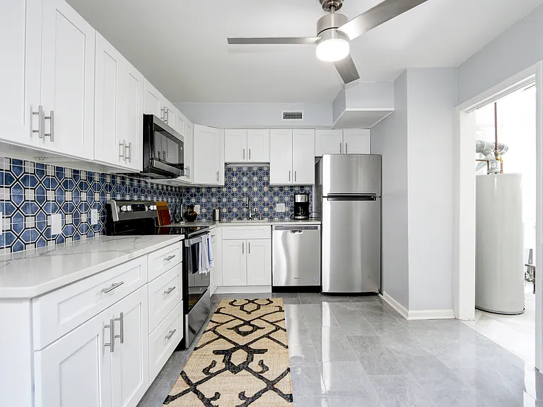 102 N Baltimore Ave #A — Photo 9