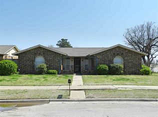 7212 NW Kingsbury Ave, Lawton, OK 73505