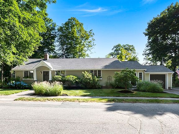 2nd image of 40 Orchard Rd
