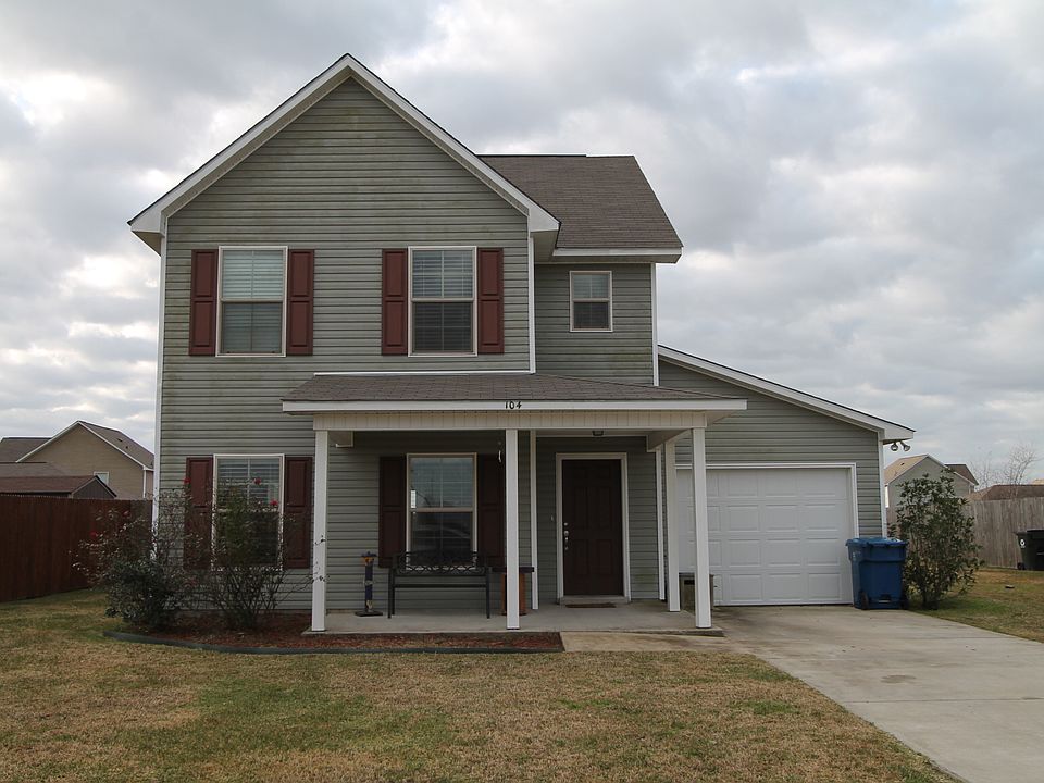 1st image of 104 Maggie Ln