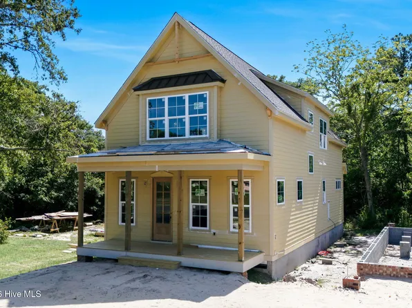 607 Burrington Avenue, Southport, NC 28461