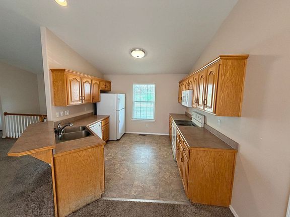 4th image of 20245 Harlequin Ln