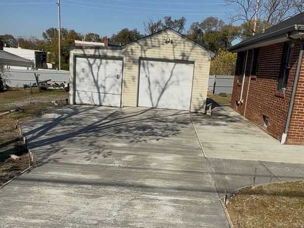 (undisclosed Address)