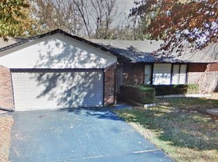 405 Cherryvale Rd, Edmond, OK 73003