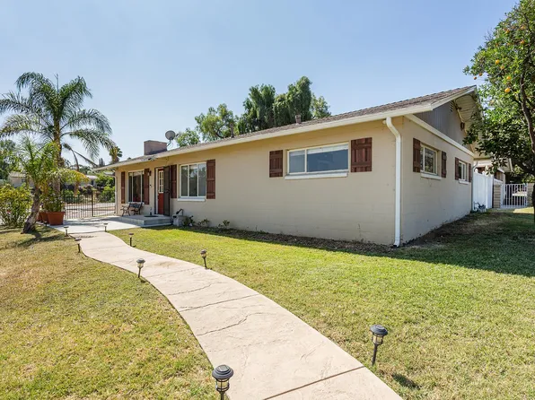 1086 Appleton Rd, Simi Valley, CA 93065