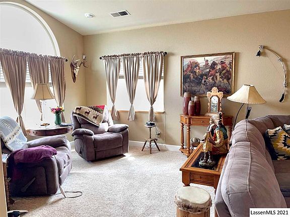 3rd image of 1305 Shadow Mountain Dr