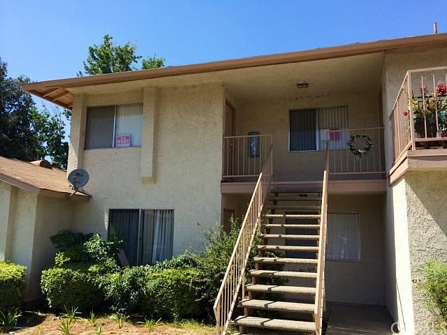1st image of 1128 Oxford Dr APT C