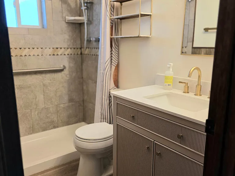 1120 Cedar St — Photo 16