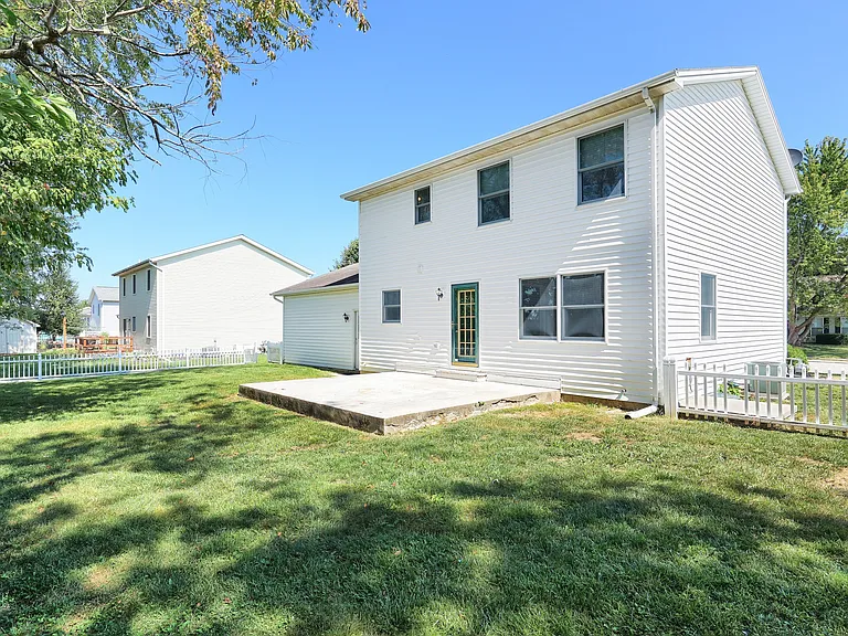 1676 Taylor Dr — Photo 30
