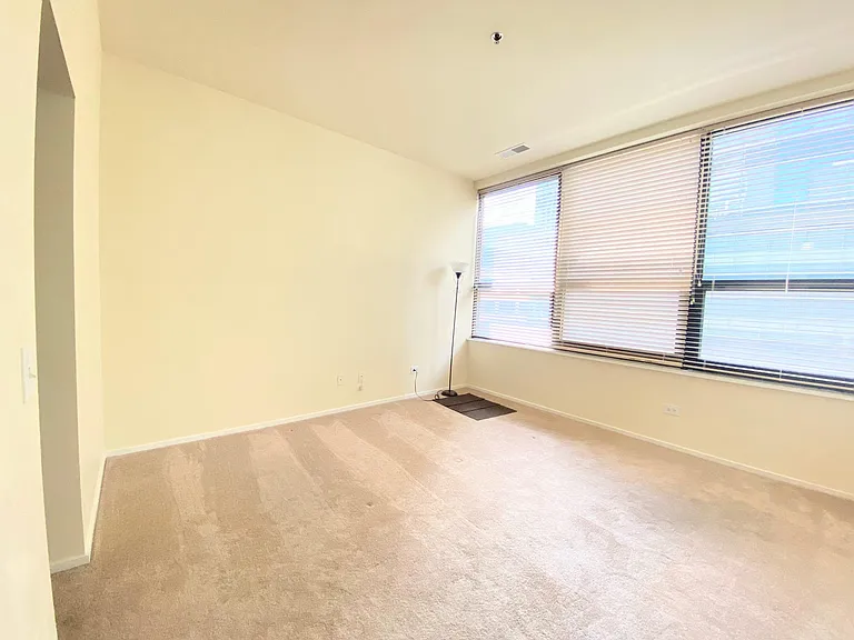 130 S Canal St #804 — Photo 14