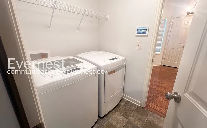 1084 Ashcraft Ave — Photo 24