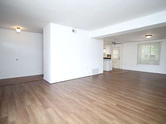 5th image of 3875 Arbutus Dr