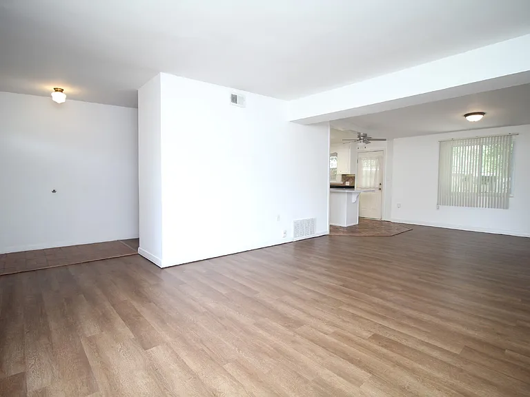 3875 Arbutus Dr — Photo 6