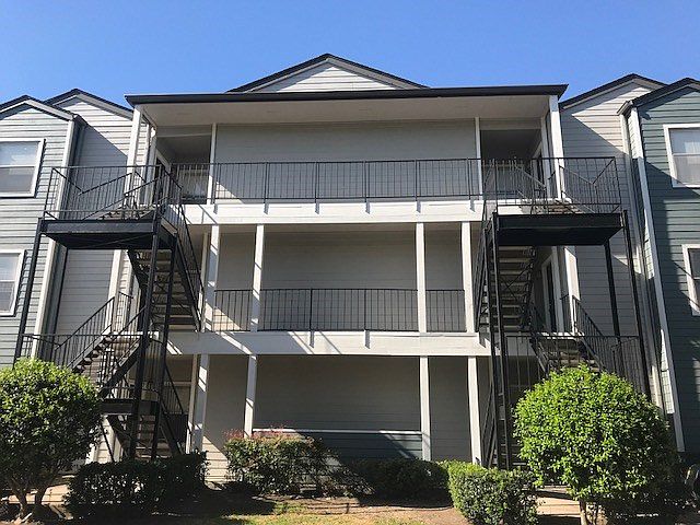 1st image of 12166 Metric Blvd APT 204