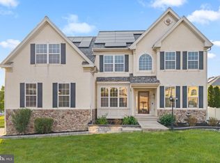 6 Gateswood Ct, Bordentown, NJ 08505