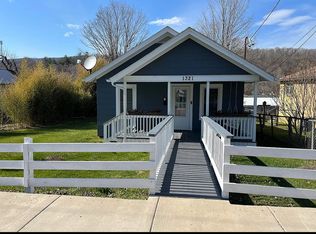 1321 Main St E, White Sulphur Springs, WV 24986