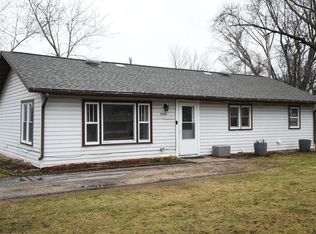 9814 Antioch Rd, Salem, WI 53168