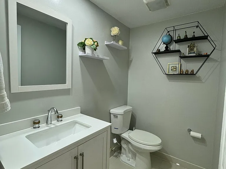 9355 SW 8th St #417 — Photo 8