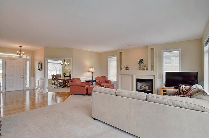 1st image of 5063 S Hillcrest Ln