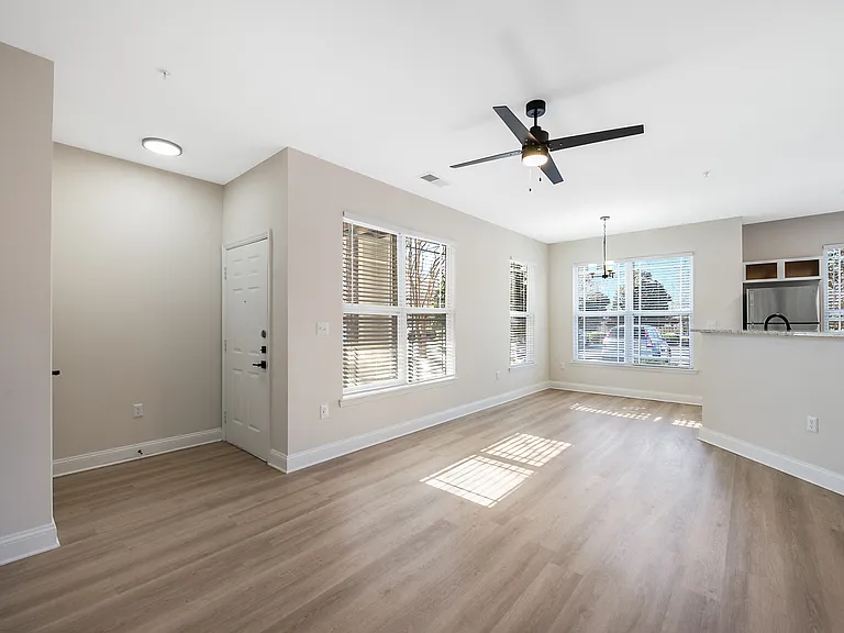 Ashbury Square Apartments — Photo 85