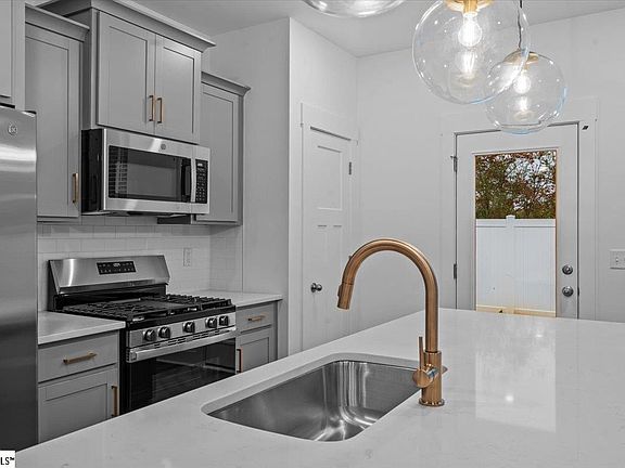 5th image of 508 Harebell Way