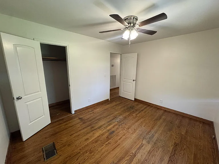 109 Park Ave — Photo 9