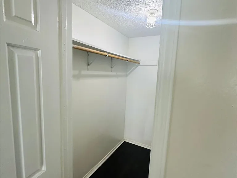 2401 Leon St #307 — Photo 25