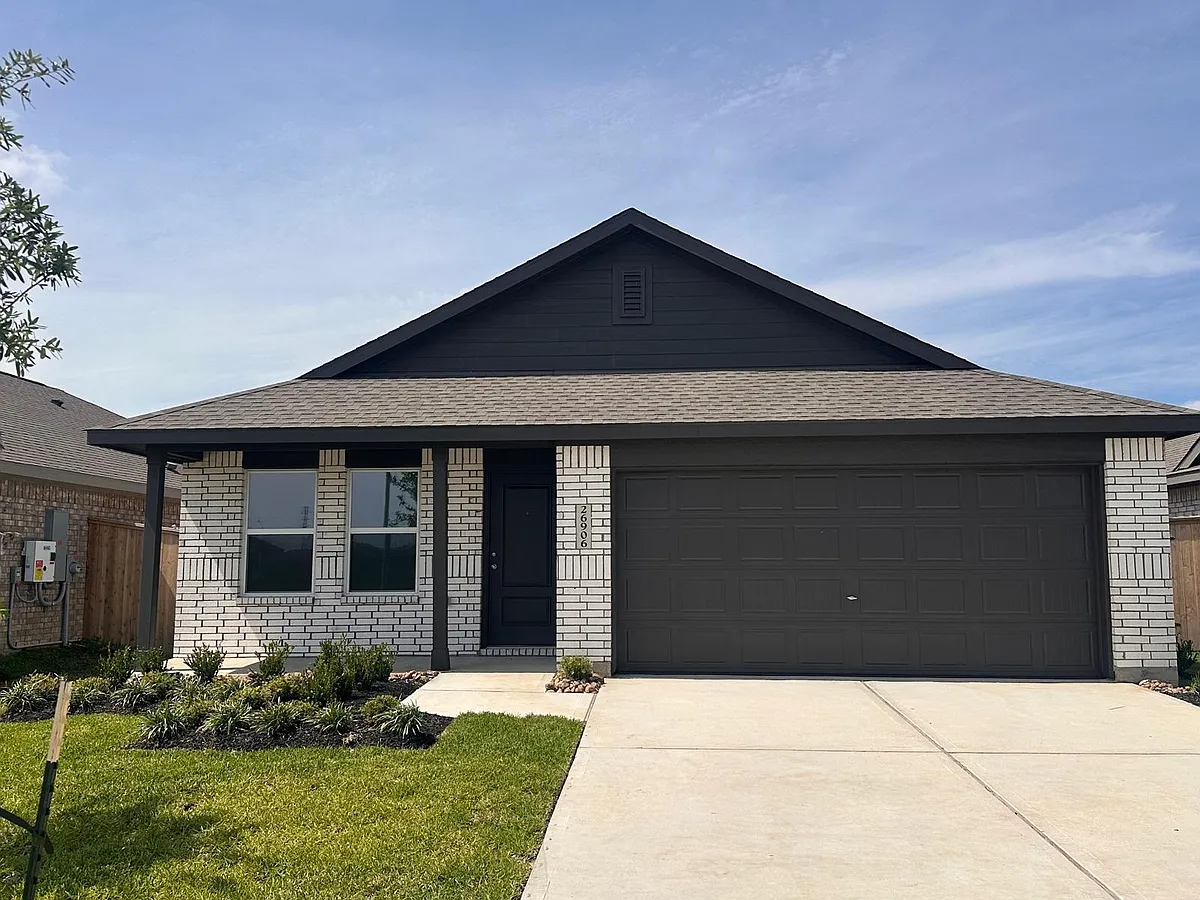 Building Photo - 26906 Rosebay Woods Dr