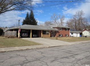 215 Brown St, Jacksonville, IL 62650