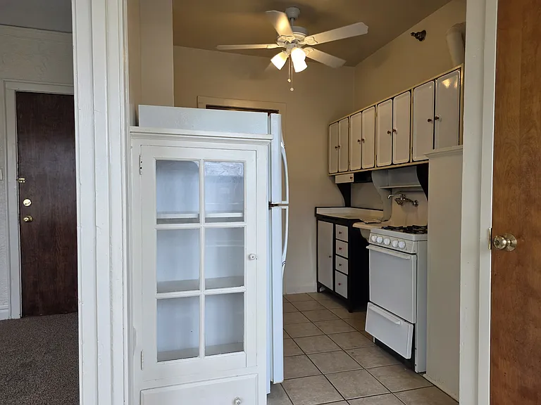 126 N Genesee St #308 — Photo 7