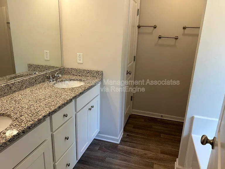 156 Meadowbrooke Dr — Photo 9