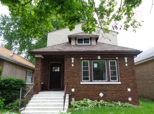 8227 S Dorchester Ave, Chicago, IL